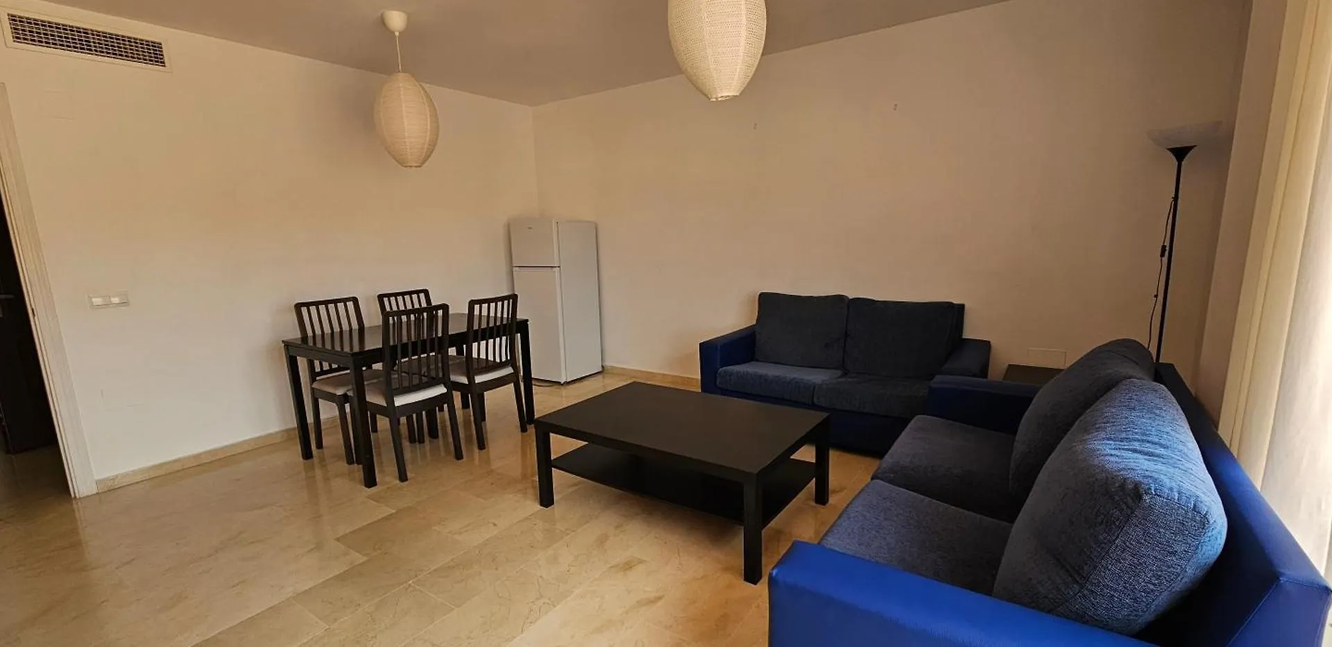 Hostel Residencia Alfil Малага