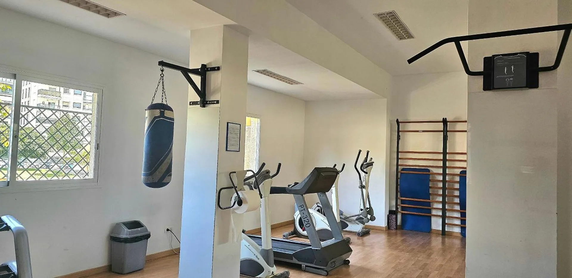 Апартаменты Hostel Residencia Alfil Малага Испания